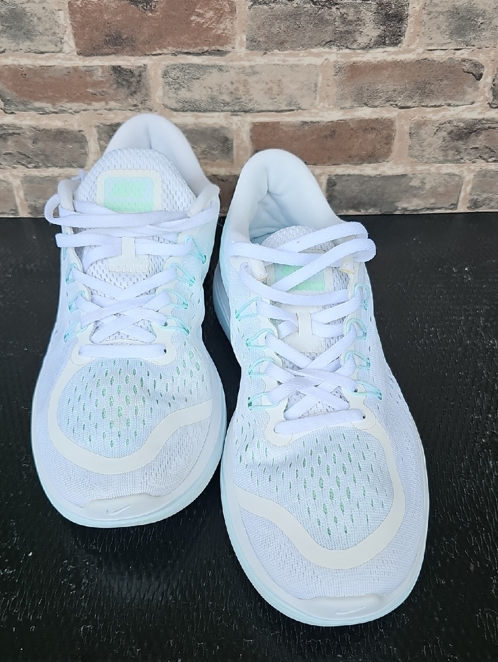 Nike Women’s White & Mint Athletic Running Shoes